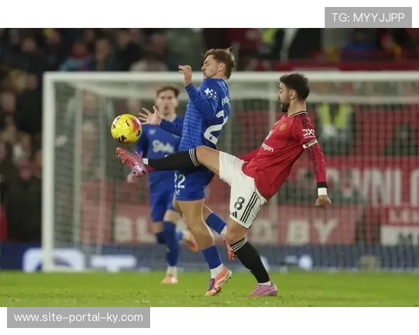 曼联对阵水晶宫点球判罚过程详解 库尼亚造点前拉拽始于禁区外